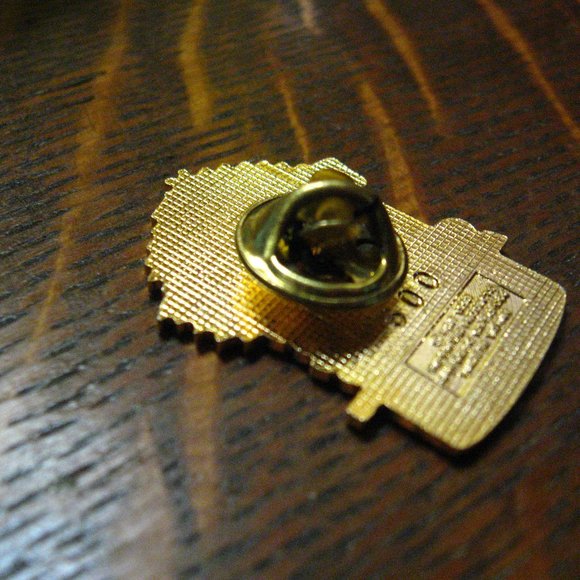 ⚾️ CBS Sports 1993 World Series Vintage Lapel Pin - Picture 4 of 4